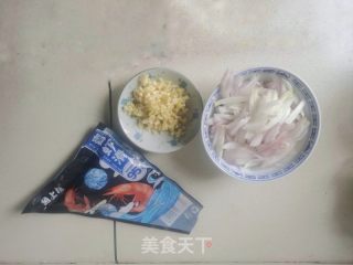 铁板虾滑的做法步调：1