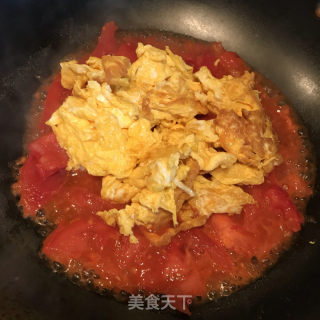 西白柿炒鸡蛋的做法步调：6
