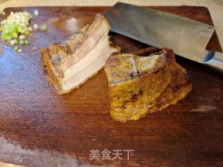 盐菜扣肉的做法步调：1
