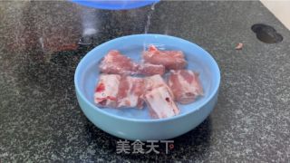 排骨鸡翅煲的做法步调：1