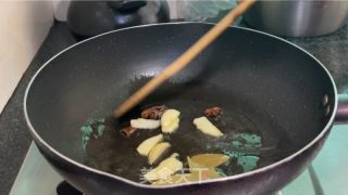 白烧年夜骨的做法步调：3