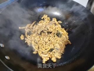 肉丝炒芥兰的做法步调：4