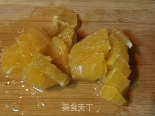 百喷鼻果热橙茶的做法步调：2