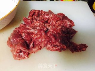 火煮牛肉的做法步调：1