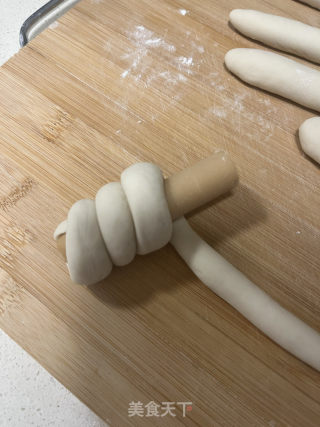 毛毛虫馒头卷的做法步调：9