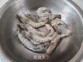 青菜炒虾仁的做法步调：3